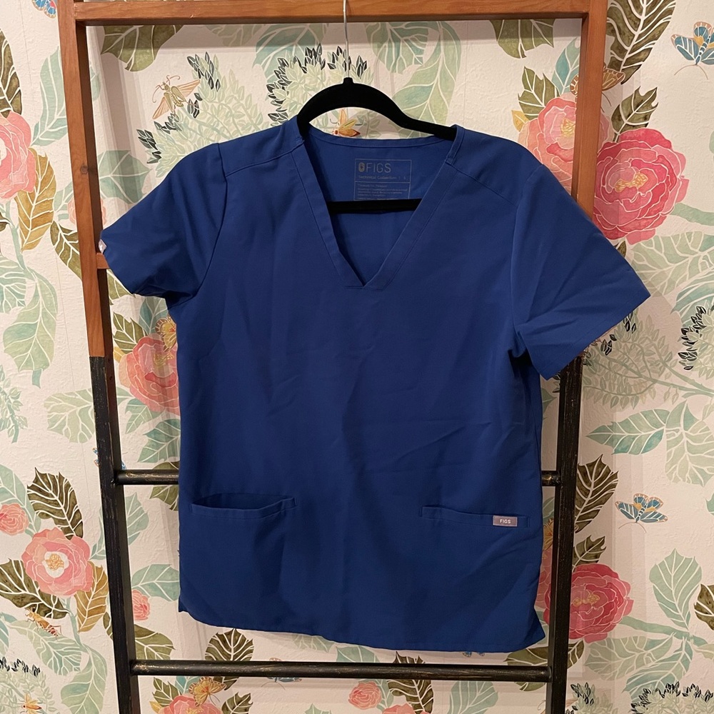 Figs Galaxy Blue Scrub Top Size Small